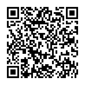 Наведи камеру телефона на QR 